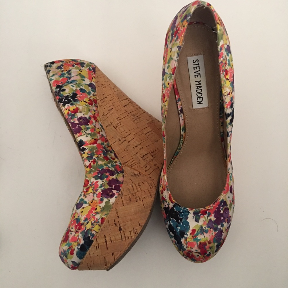 Steven Madden Multi-Color Floral Platform Wedges